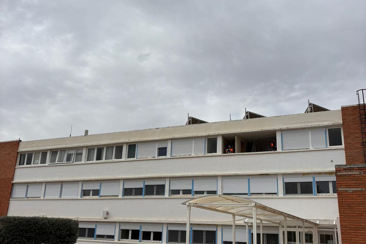 Edificación de edificio por Construcciones RACOSA